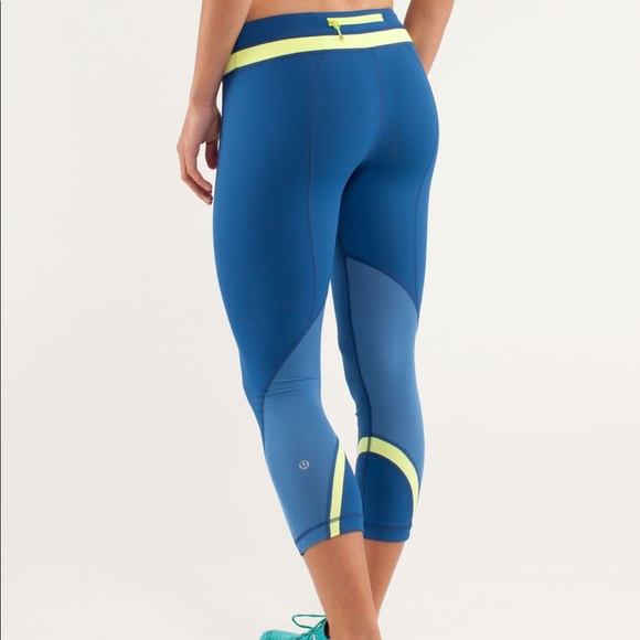 Lululemon inspire crop II leggings - Picture 2 of 5
